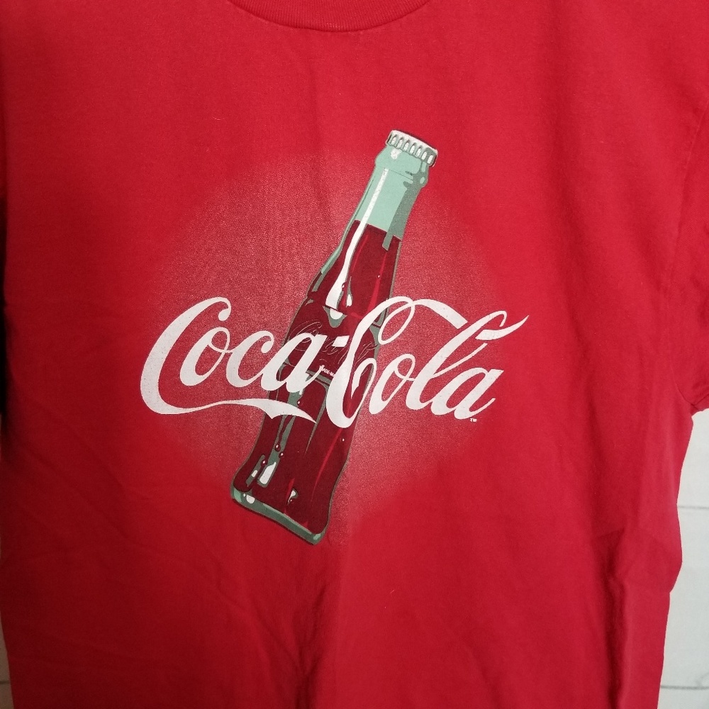 Vintage Graphic Coca Cola T-shirt - Picture 2 of 4